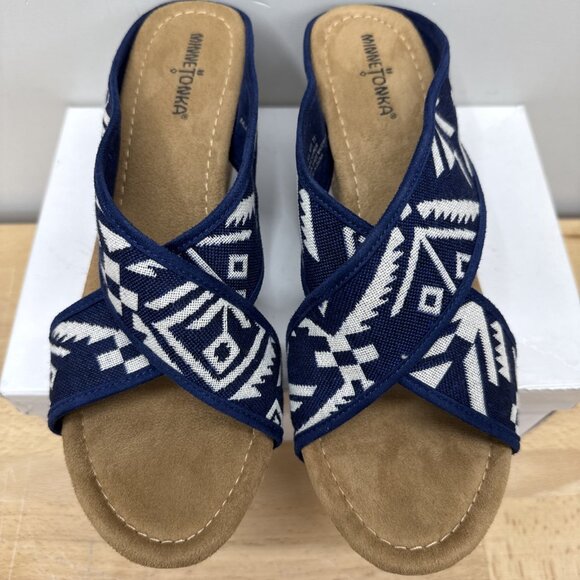 Minnetonka Womens 11 Sandals Lainey Blu White Aztec Criss Cross Cork Wedge Studs - Picture 2 of 11